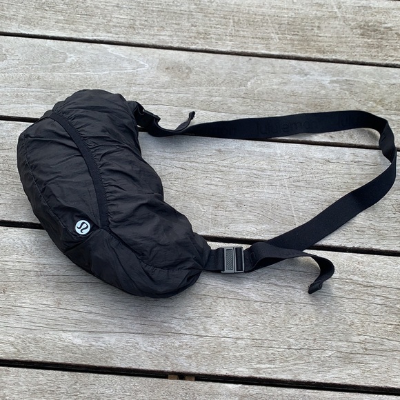 Lululemon Packable Lite Jacket - Picture 7 of 7